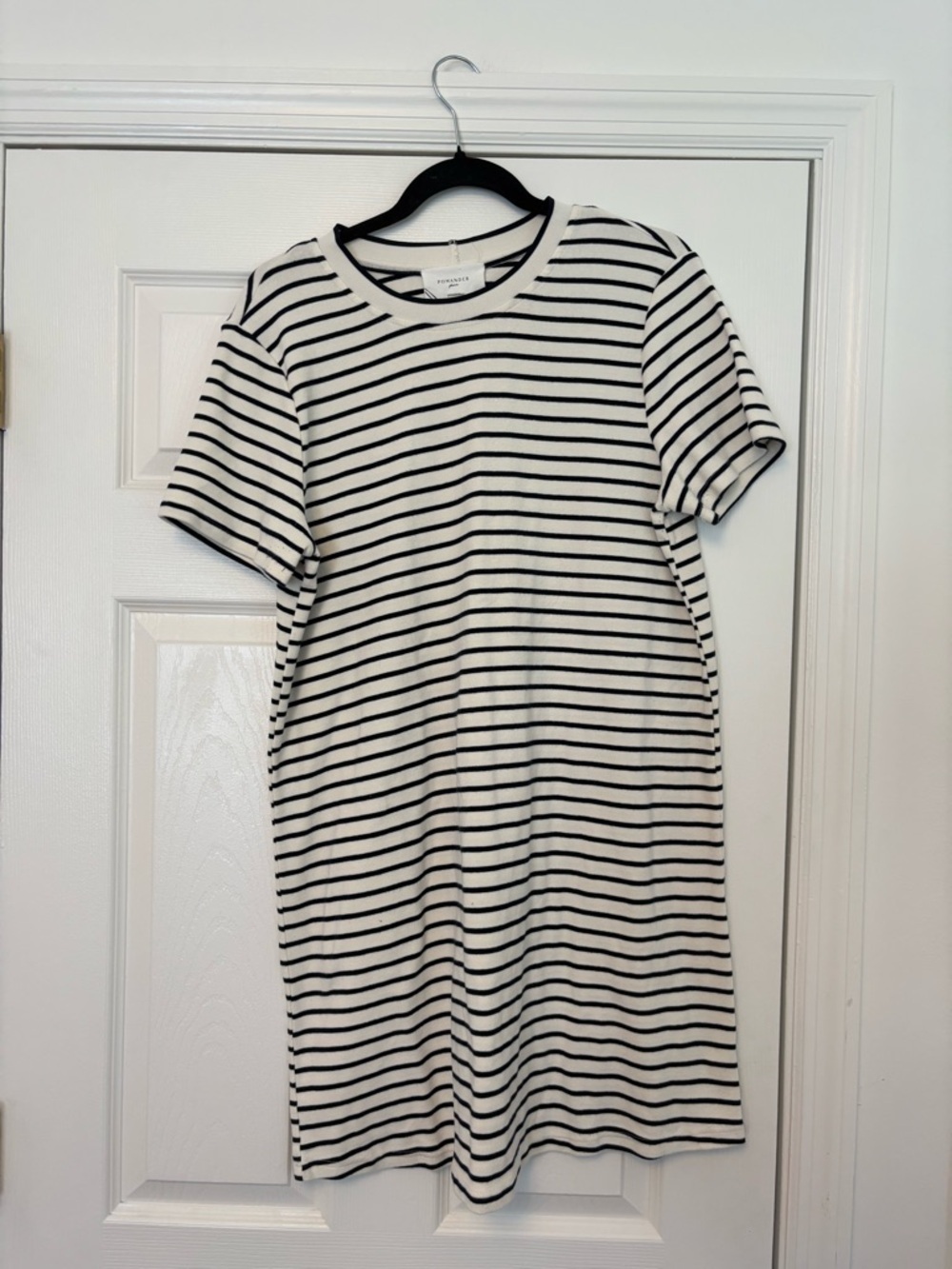 Tuckernuck Pomander Place Striped T-Shirt Dress Size Medium Black White Shift